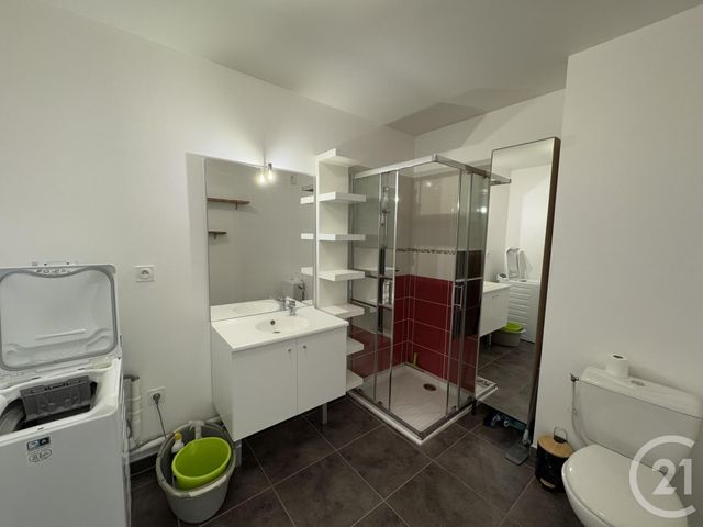 Appartement T2 &agrave; louer - 2 pi&egrave;ces - 35 m2 - La Seyne Sur Mer - 83 - PROVENCE-ALPES-COTE-D-AZUR