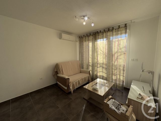 Appartement T2 &agrave; louer - 2 pi&egrave;ces - 35 m2 - La Seyne Sur Mer - 83 - PROVENCE-ALPES-COTE-D-AZUR