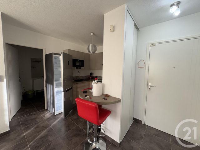Appartement T2 &agrave; louer - 2 pi&egrave;ces - 35 m2 - La Seyne Sur Mer - 83 - PROVENCE-ALPES-COTE-D-AZUR