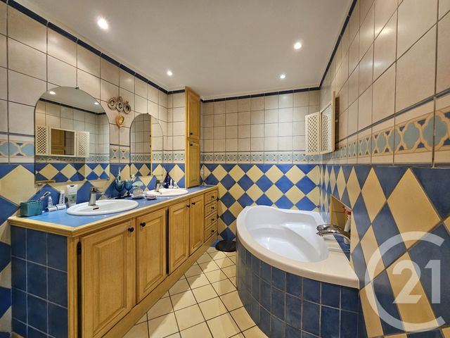Maison &agrave; vendre - 5 pi&egrave;ces - 137,77 m2 - Six Fours Les Plages - 83 - PROVENCE-ALPES-COTE-D-AZUR