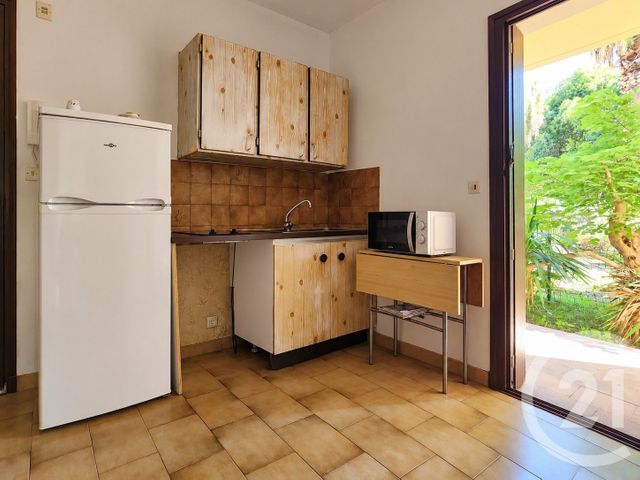 Appartement Studio &agrave; vendre - 1 pi&egrave;ce - 23,38 m2 - Six Fours Les Plages - 83 - PROVENCE-ALPES-COTE-D-AZUR