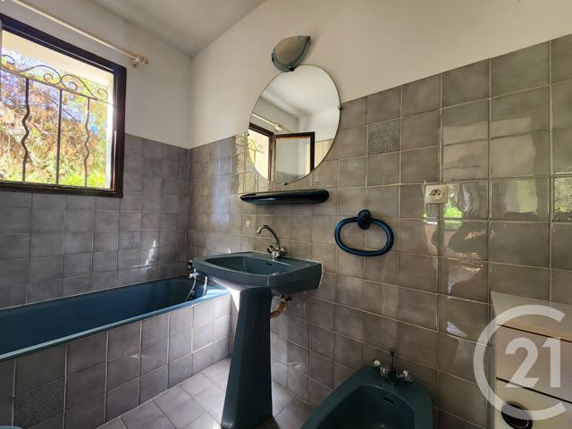 Appartement Studio &agrave; vendre - 1 pi&egrave;ce - 23,38 m2 - Six Fours Les Plages - 83 - PROVENCE-ALPES-COTE-D-AZUR