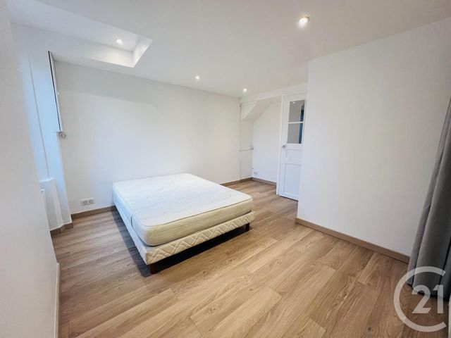 Appartement F2 &agrave; louer - 2 pi&egrave;ces - 36,88 m2 - Ollioules - 83 - PROVENCE-ALPES-COTE-D-AZUR