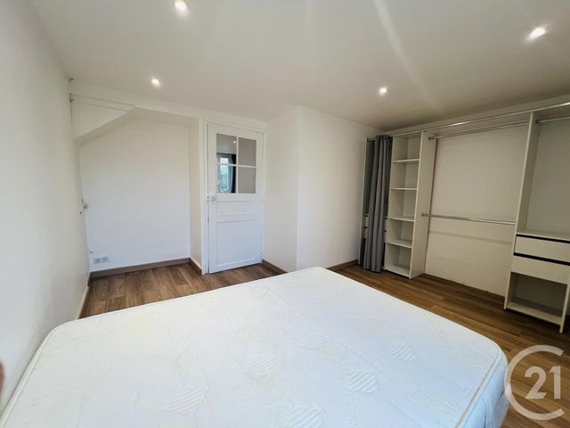 Appartement F2 &agrave; louer - 2 pi&egrave;ces - 36,88 m2 - Ollioules - 83 - PROVENCE-ALPES-COTE-D-AZUR