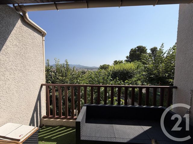 Appartement T2 &agrave; louer - 2 pi&egrave;ces - 36,18 m2 - Six Fours Les Plages - 83 - PROVENCE-ALPES-COTE-D-AZUR