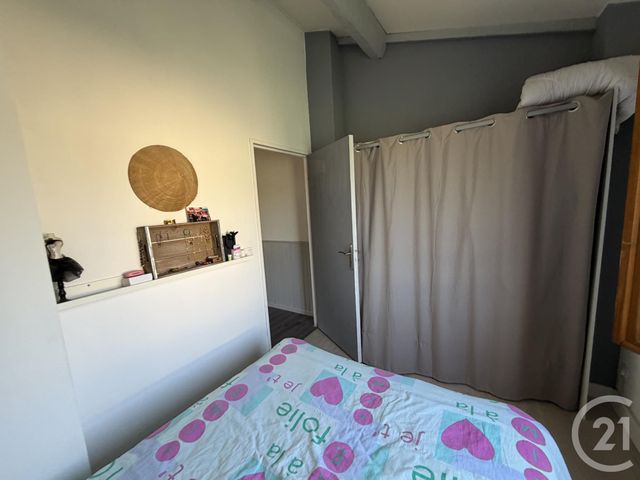 Appartement T2 &agrave; louer - 2 pi&egrave;ces - 36,18 m2 - Six Fours Les Plages - 83 - PROVENCE-ALPES-COTE-D-AZUR