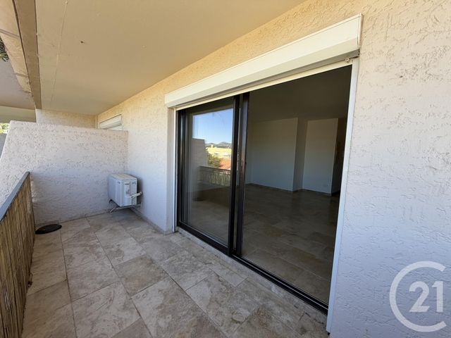 Appartement Studio &agrave; louer - 1 pi&egrave;ce - 28,98 m2 - Six Fours Les Plages - 83 - PROVENCE-ALPES-COTE-D-AZUR