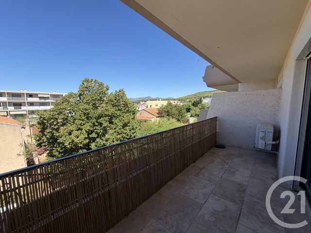Appartement Studio &agrave; louer - 1 pi&egrave;ce - 28,98 m2 - Six Fours Les Plages - 83 - PROVENCE-ALPES-COTE-D-AZUR