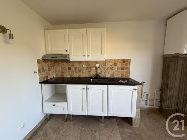 Appartement Studio &agrave; louer - 1 pi&egrave;ce - 28,98 m2 - Six Fours Les Plages - 83 - PROVENCE-ALPES-COTE-D-AZUR