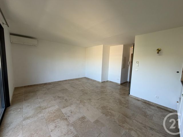 Appartement Studio &agrave; louer - 1 pi&egrave;ce - 28,98 m2 - Six Fours Les Plages - 83 - PROVENCE-ALPES-COTE-D-AZUR