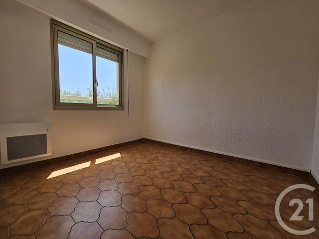 Appartement F3 &agrave; louer - 3 pi&egrave;ces - 39,94 m2 - St Mandrier Sur Mer - 83 - PROVENCE-ALPES-COTE-D-AZUR