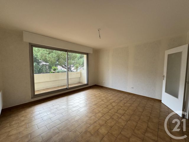 Appartement F2 &agrave; louer - 2 pi&egrave;ces - 48,10 m2 - Toulon - 83 - PROVENCE-ALPES-COTE-D-AZUR