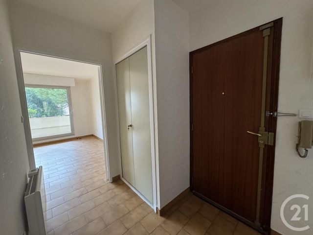 Appartement F2 &agrave; louer - 2 pi&egrave;ces - 48,10 m2 - Toulon - 83 - PROVENCE-ALPES-COTE-D-AZUR