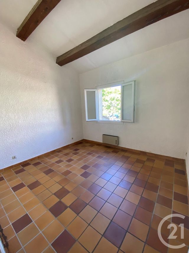 Appartement &agrave; louer - 2 pi&egrave;ces - 45,40 m2 - Six Fours Les Plages - 83 - PROVENCE-ALPES-COTE-D-AZUR