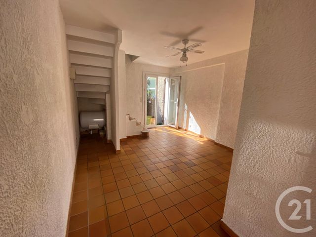 Appartement &agrave; louer - 2 pi&egrave;ces - 45,40 m2 - Six Fours Les Plages - 83 - PROVENCE-ALPES-COTE-D-AZUR