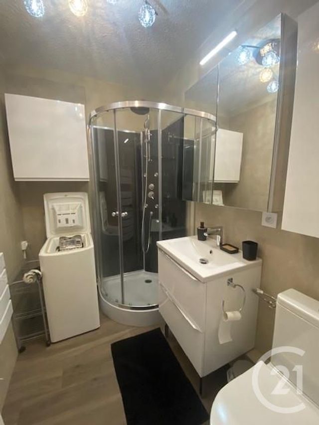 Appartement Studio &agrave; louer - 1 pi&egrave;ce - 25 m2 - Six Fours Les Plages - 83 - PROVENCE-ALPES-COTE-D-AZUR