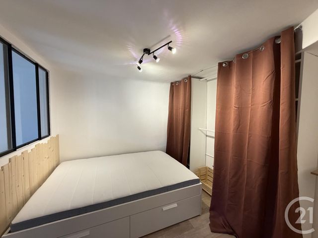 Appartement T2 &agrave; louer - 2 pi&egrave;ces - 31,55 m2 - Six Fours Les Plages - 83 - PROVENCE-ALPES-COTE-D-AZUR