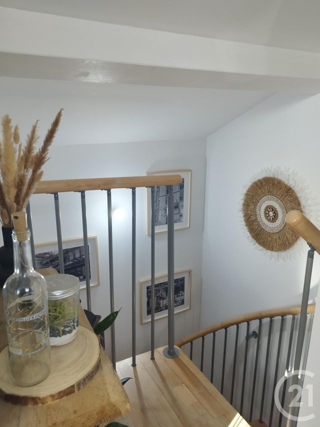 Appartement T2 &agrave; louer - 2 pi&egrave;ces - 30,65 m2 - La Seyne Sur Mer - 83 - PROVENCE-ALPES-COTE-D-AZUR