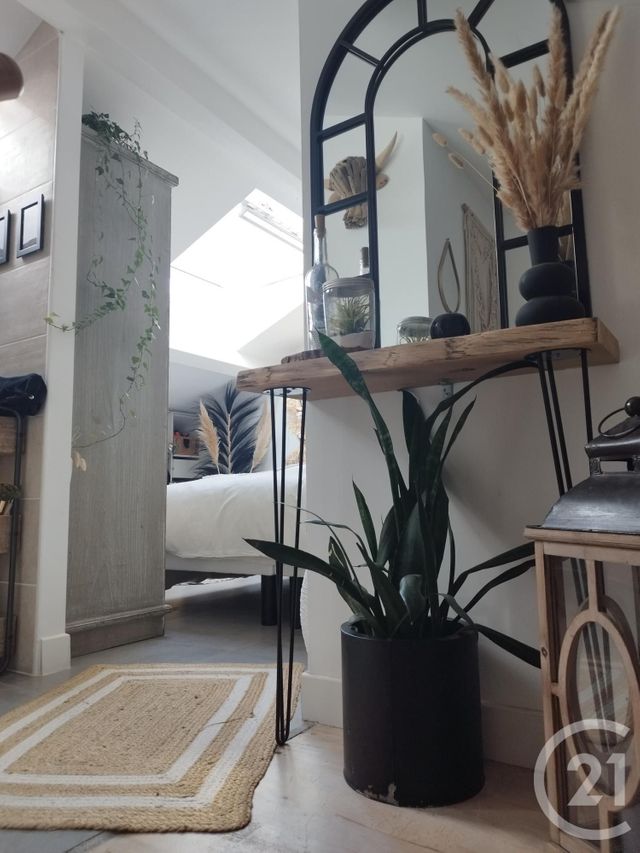 Appartement T2 &agrave; louer - 2 pi&egrave;ces - 30,65 m2 - La Seyne Sur Mer - 83 - PROVENCE-ALPES-COTE-D-AZUR