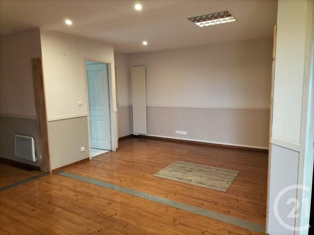 Bureaux à louer - 90.0 m2 - 50 - Manche