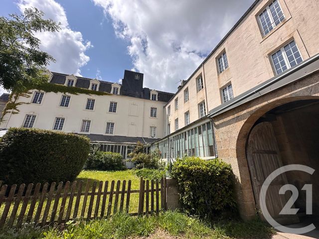 immeuble - ST PIERRE EGLISE - 50