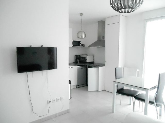 Appartement F2 à louer - 2 pièces - 32 m2 - Cherbourg En Cotentin - 50 - BASSE-NORMANDIE