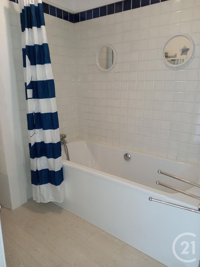 Maison &agrave; louer - 4 pi&egrave;ces - 116,94 m2 - Cherbourg En Cotentin - 50 - BASSE-NORMANDIE