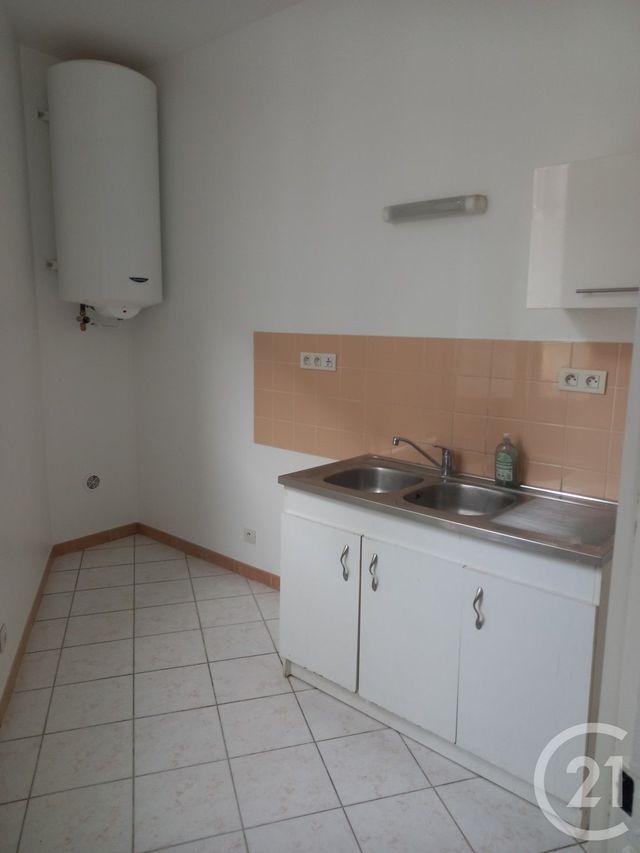 Maison &agrave; louer - 3 pi&egrave;ces - 75 m2 - Cherbourg En Cotentin - 50 - BASSE-NORMANDIE