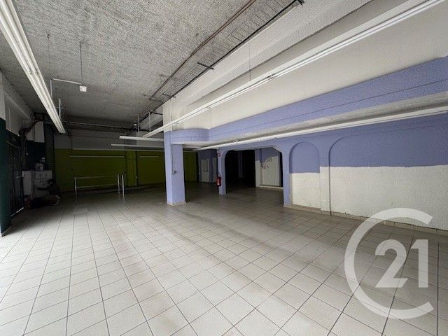 Local commercial à louer - 585.0 m2 - 50 - Manche