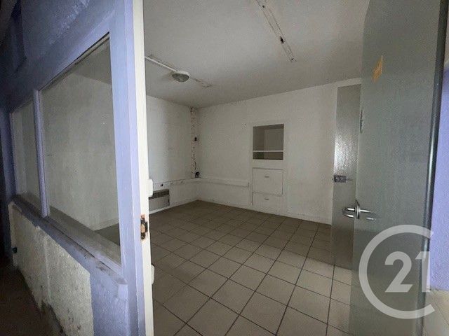 Local commercial à louer - 585.0 m2 - 50 - Manche