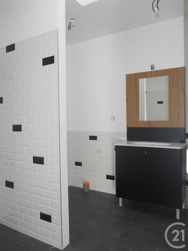 Appartement F4 &agrave; louer - 4 pi&egrave;ces - 118 m2 - Cherbourg En Cotentin - 50 - BASSE-NORMANDIE