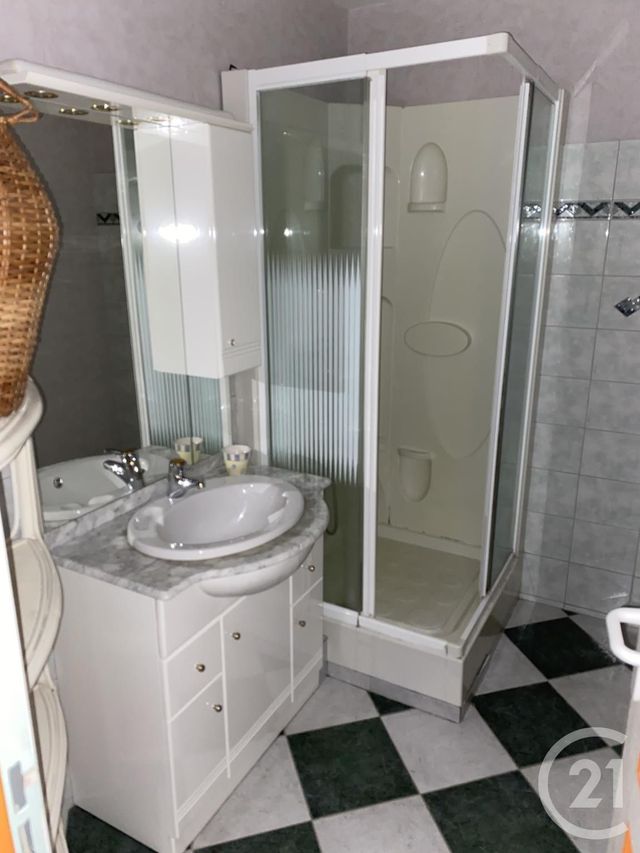 Appartement F4 &agrave; louer - 4 pi&egrave;ces - 75,41 m2 - Cherbourg En Cotentin - 50 - BASSE-NORMANDIE