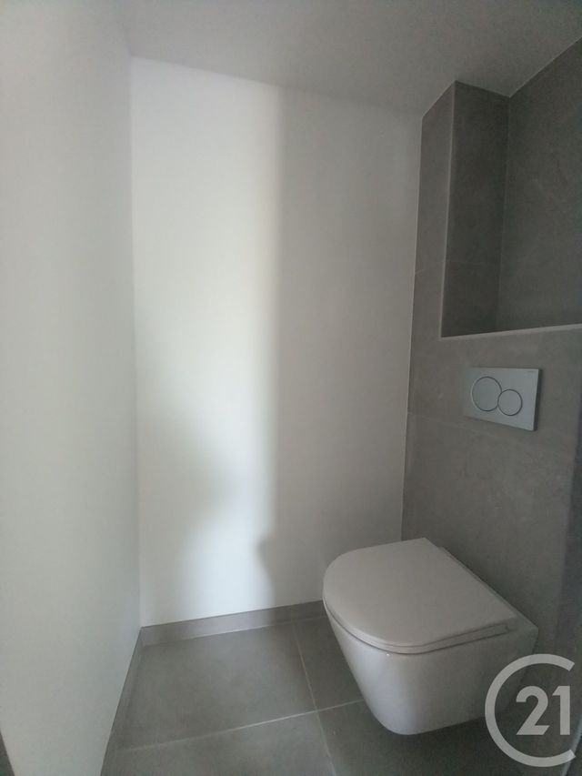 Appartement F3 &agrave; louer - 3 pi&egrave;ces - 72 m2 - Cherbourg En Cotentin - 50 - BASSE-NORMANDIE