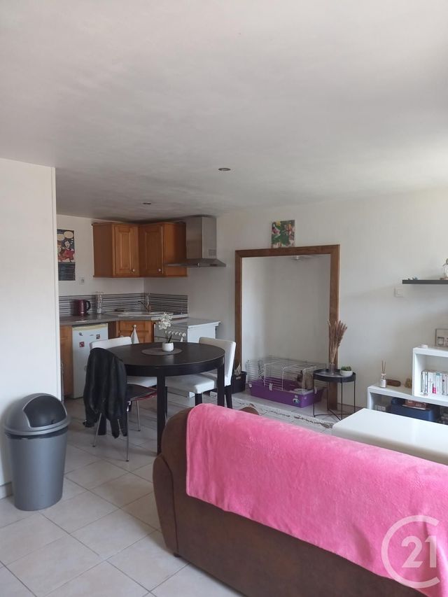 Maison &agrave; louer - 2 pi&egrave;ces - 42 m2 - Couville - 50 - BASSE-NORMANDIE