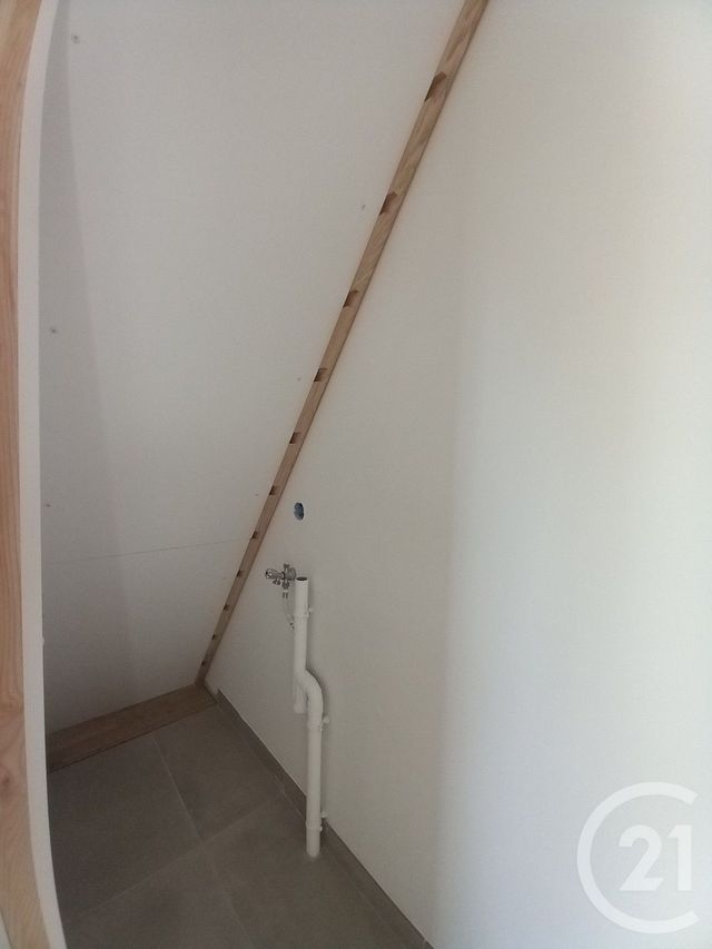 Appartement F1 &agrave; louer - 1 pi&egrave;ce - 23,30 m2 - Cherbourg En Cotentin - 50 - BASSE-NORMANDIE