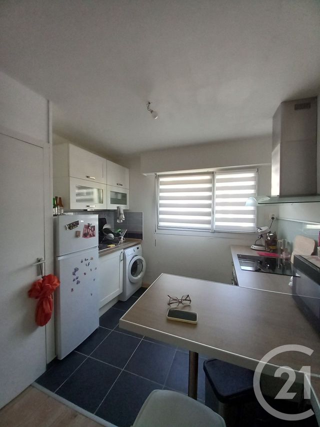 Appartement F2 &agrave; louer - 2 pi&egrave;ces - 54,86 m2 - Cherbourg En Cotentin - 50 - BASSE-NORMANDIE