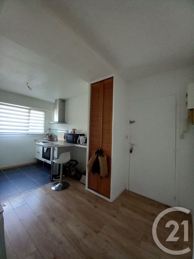Appartement F2 &agrave; louer - 2 pi&egrave;ces - 54,86 m2 - Cherbourg En Cotentin - 50 - BASSE-NORMANDIE