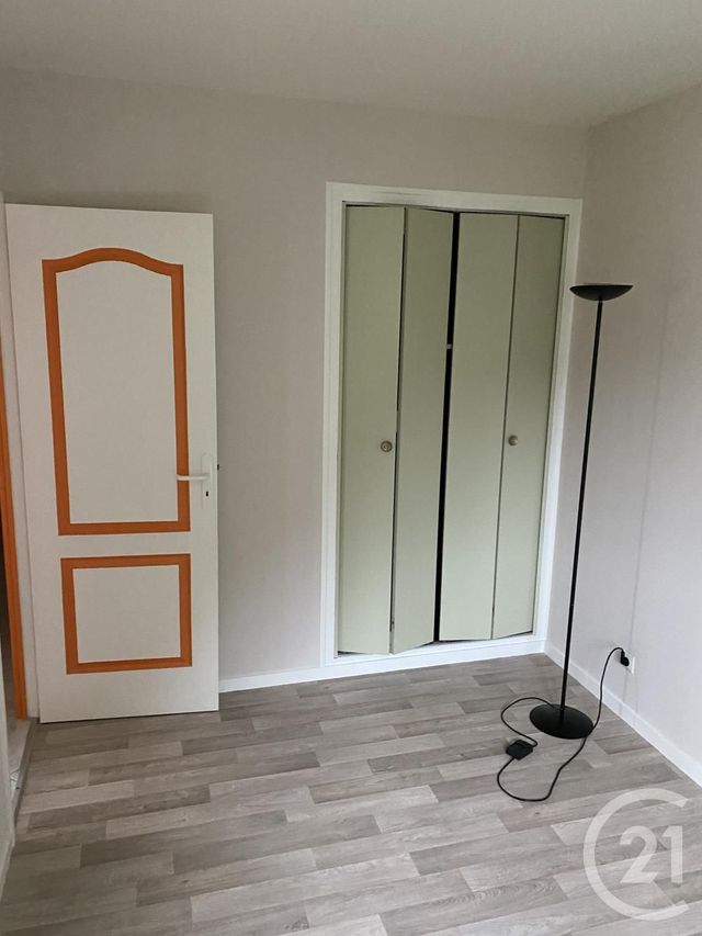Appartement F4 &agrave; louer - 4 pi&egrave;ces - 76,58 m2 - Cherbourg En Cotentin - 50 - BASSE-NORMANDIE