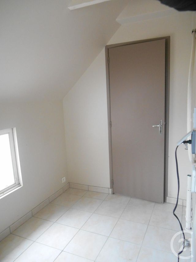 Maison &agrave; louer - 4 pi&egrave;ces - 86 m2 - Cherbourg En Cotentin - 50 - BASSE-NORMANDIE