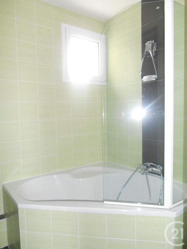 Maison &agrave; louer - 4 pi&egrave;ces - 86 m2 - Cherbourg En Cotentin - 50 - BASSE-NORMANDIE