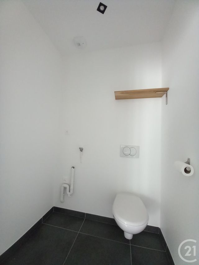 Appartement F2 &agrave; louer - 2 pi&egrave;ces - 50 m2 - Cherbourg En Cotentin - 50 - BASSE-NORMANDIE