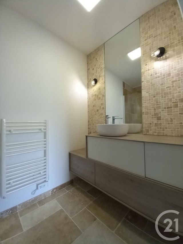 Appartement F2 &agrave; louer - 2 pi&egrave;ces - 50 m2 - Cherbourg En Cotentin - 50 - BASSE-NORMANDIE
