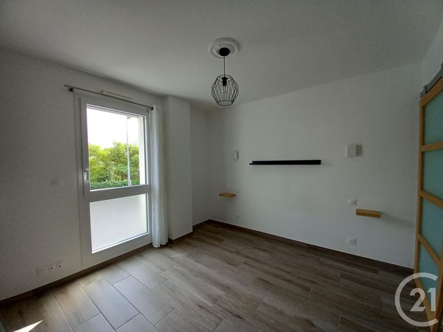 Appartement F2 &agrave; louer - 2 pi&egrave;ces - 50 m2 - Cherbourg En Cotentin - 50 - BASSE-NORMANDIE