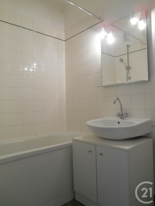 Appartement F3 &agrave; louer - 3 pi&egrave;ces - 59,47 m2 - Cherbourg En Cotentin - 50 - BASSE-NORMANDIE