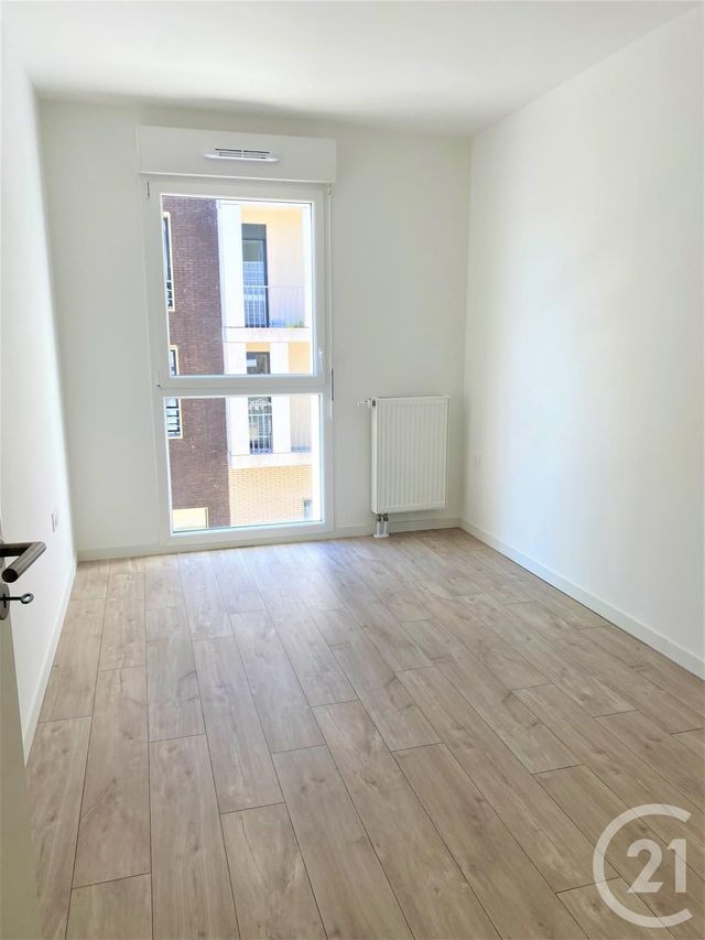 Appartement F3 &agrave; louer - 3 pi&egrave;ces - 61,17 m2 - Cherbourg En Cotentin - 50 - BASSE-NORMANDIE
