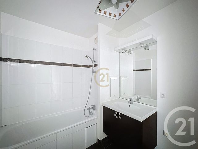 Appartement F3 à vendre - 3 pièces - 56,21 m2 - Bobigny - 93 - ILE-DE-FRANCE