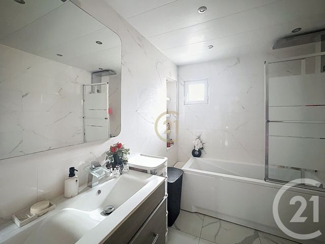 Maison à vendre - 4 pièces - 80,03 m2 - Bobigny - 93 - ILE-DE-FRANCE