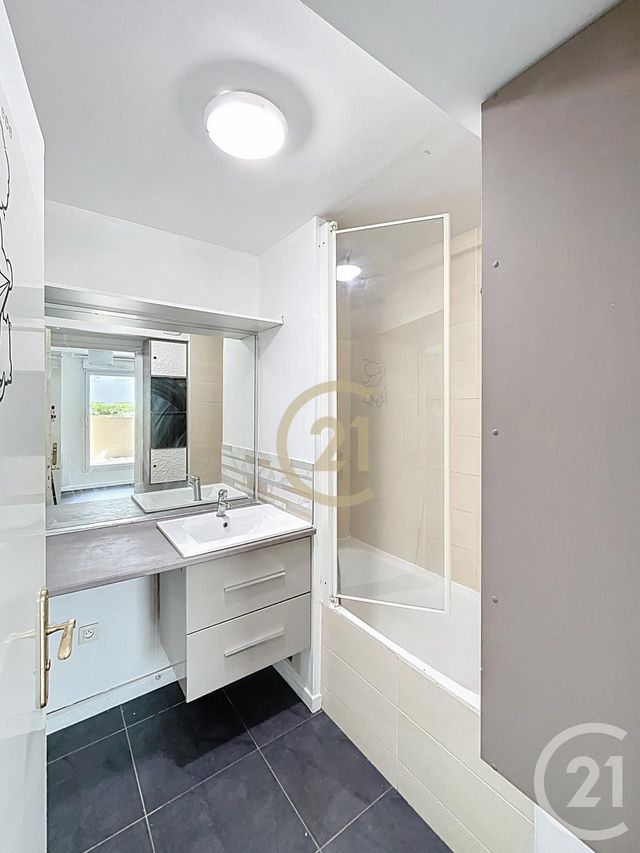 Appartement F2 &agrave; louer - 2 pi&egrave;ces - 37,62 m2 - Bobigny - 93 - ILE-DE-FRANCE