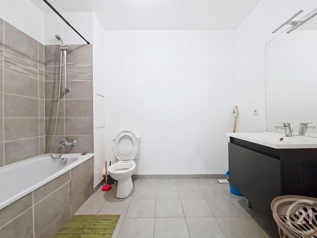 Appartement F2 &agrave; louer - 2 pi&egrave;ces - 43,33 m2 - Roissy En Brie - 77 - ILE-DE-FRANCE