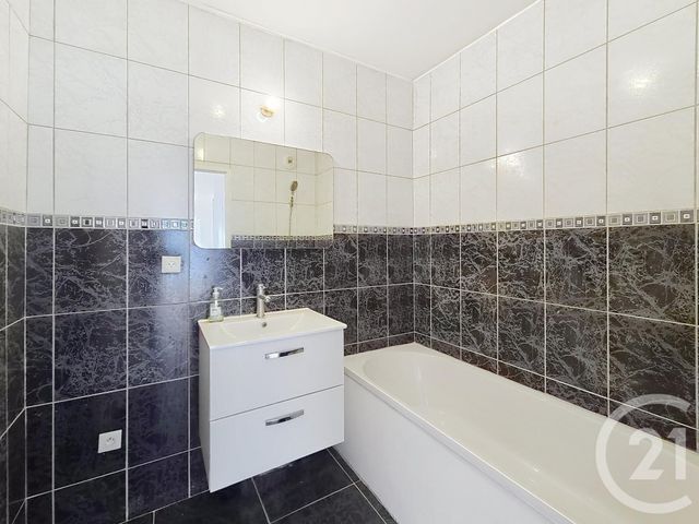 Appartement F3 &agrave; louer - 3 pi&egrave;ces - 66,17 m2 - Drancy - 93 - ILE-DE-FRANCE